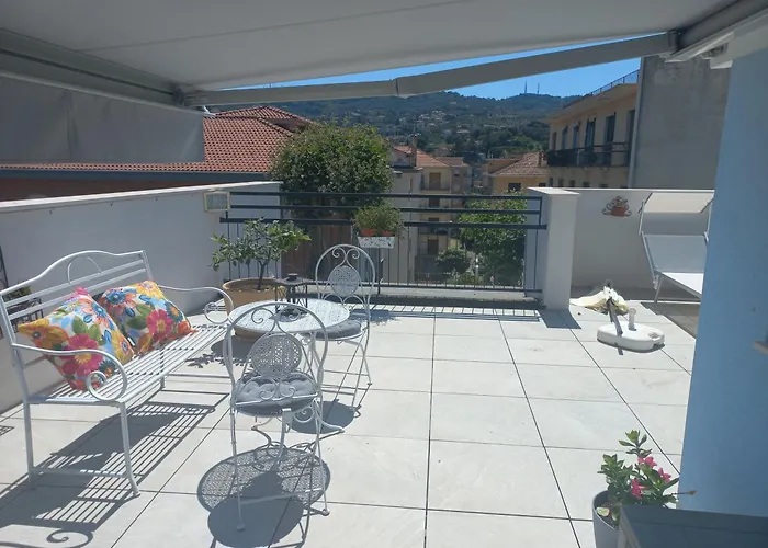 公寓 Attico Palazzo Azzurro 迪亚诺马里纳